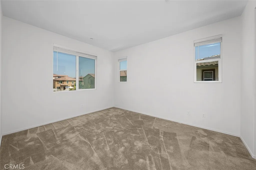 https://cdn.realtyfeed.com/cdn/127/306480156/b4ba2d6d7393c0061d87cba98e141bf0.webp