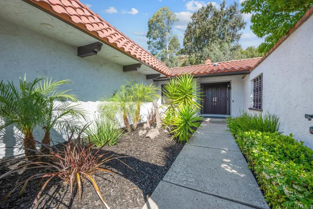 https://cdn.realtyfeed.com/cdn/127/306480212/8da72b0acccfebfec0aded417c62bd15.webp