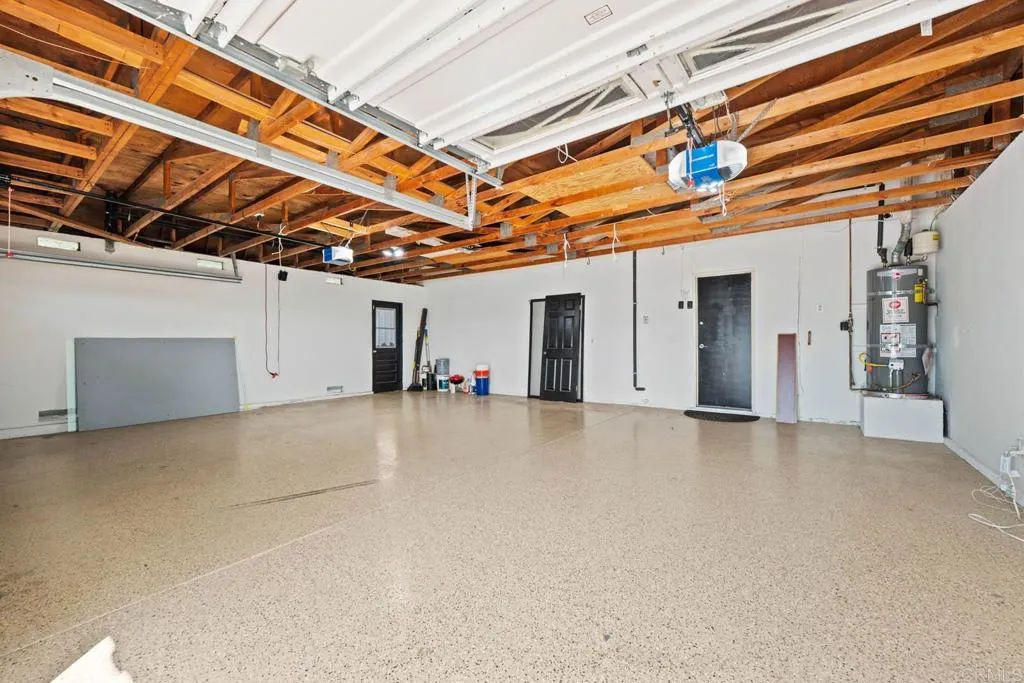 https://cdn.realtyfeed.com/cdn/127/306480212/9335618fbe186a9472184f9afdf47b33.webp