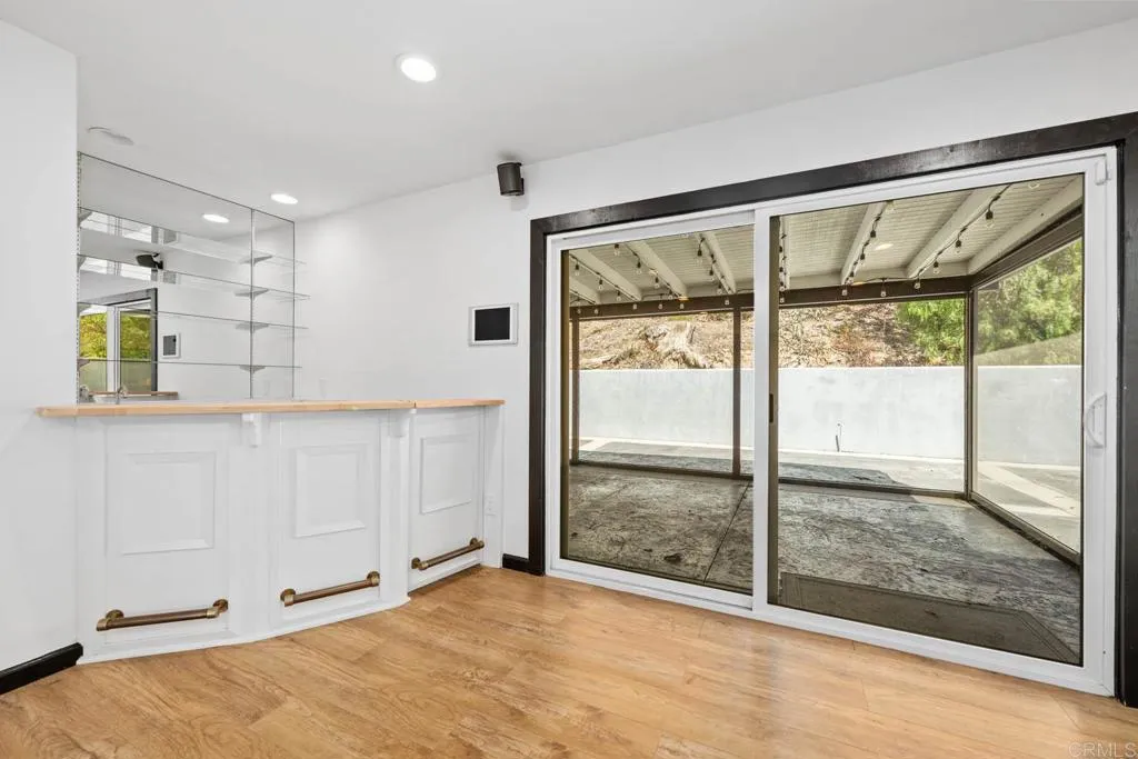 https://cdn.realtyfeed.com/cdn/127/306480212/c2041466a2852a09bd89b70e5aca219c.webp