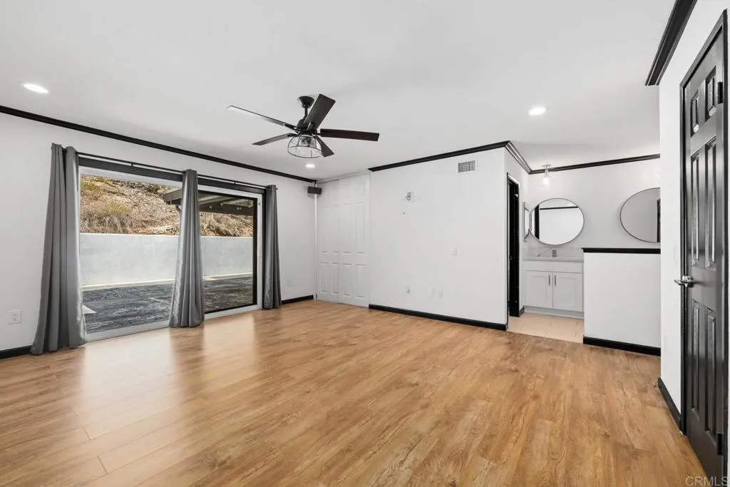 https://cdn.realtyfeed.com/cdn/127/306480212/ec6a38d406947c2f6660492c966ddf5d.webp