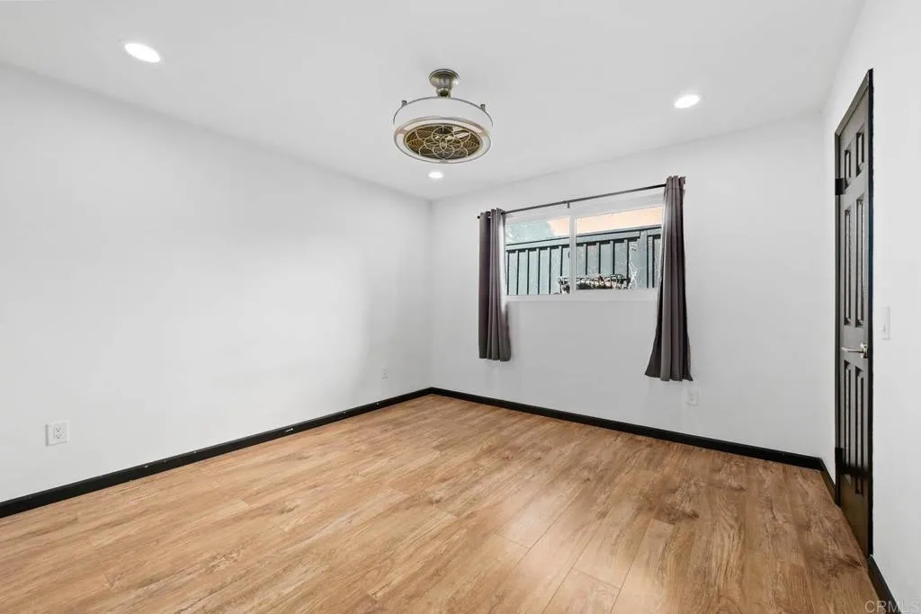 https://cdn.realtyfeed.com/cdn/127/306480212/fe2711c57de023f5ecce9061f78f40aa.webp