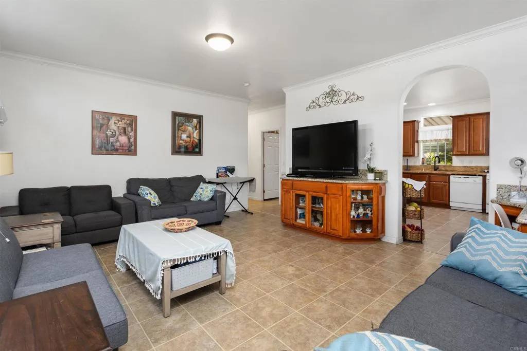 https://cdn.realtyfeed.com/cdn/127/306480214/095acecc5a5f9ad14ca52a91f905a730.webp