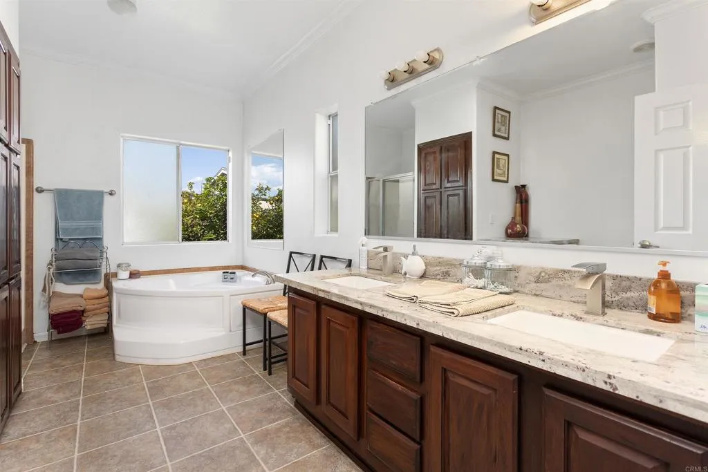https://cdn.realtyfeed.com/cdn/127/306480214/54aec87ca0c9db6c951a4d07327bc445.webp