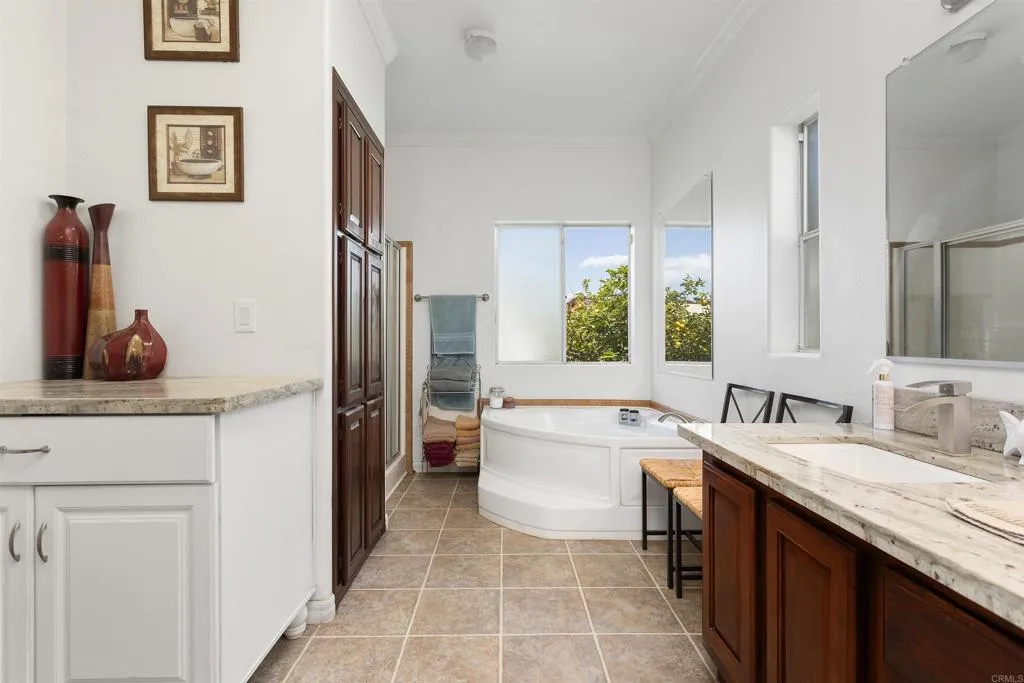 https://cdn.realtyfeed.com/cdn/127/306480214/5f45cfb46458fa64c6c0da761b9961e6.webp