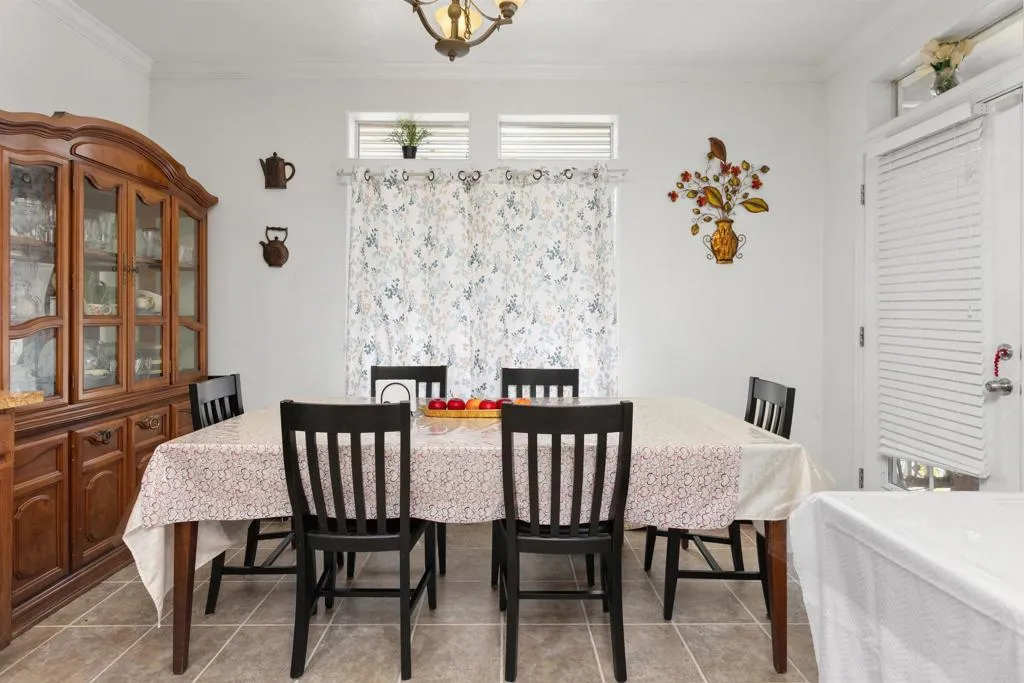 https://cdn.realtyfeed.com/cdn/127/306480214/5f8ac2d2213eae25d825032fdbf0b9e0.webp