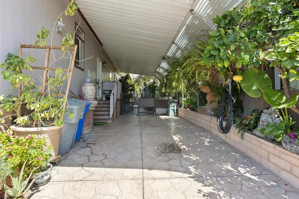 https://cdn.realtyfeed.com/cdn/127/306480214/6057adf00b66097c974a9b461abc5141.webp