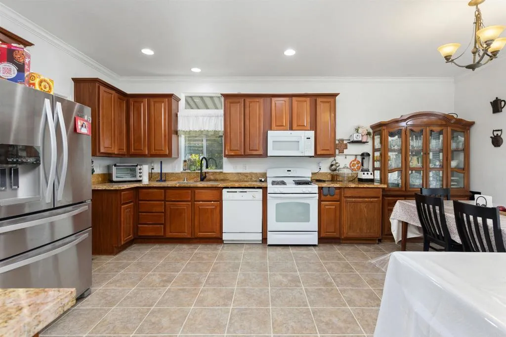 https://cdn.realtyfeed.com/cdn/127/306480214/666bfbca6a0714e3ec59b246a85673b4.webp