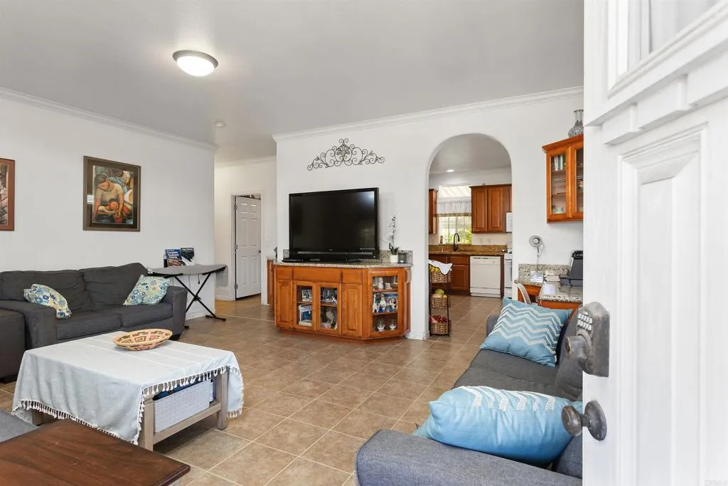 https://cdn.realtyfeed.com/cdn/127/306480214/72e899e791e9af755147ef7c0f29bd34.webp