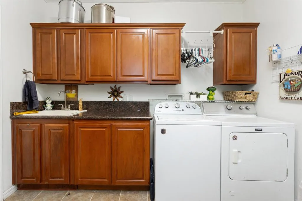 https://cdn.realtyfeed.com/cdn/127/306480214/f64a056f32e3029ee8d732aed2e517d6.webp