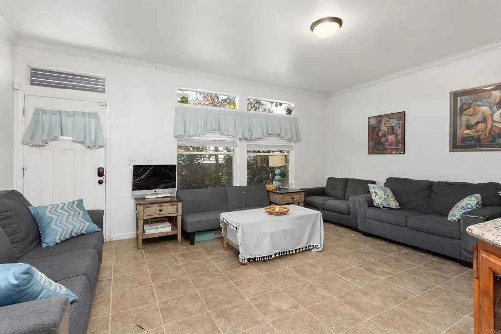 https://cdn.realtyfeed.com/cdn/127/306480214/fb51a54567adc67d0973608c2c600884.webp