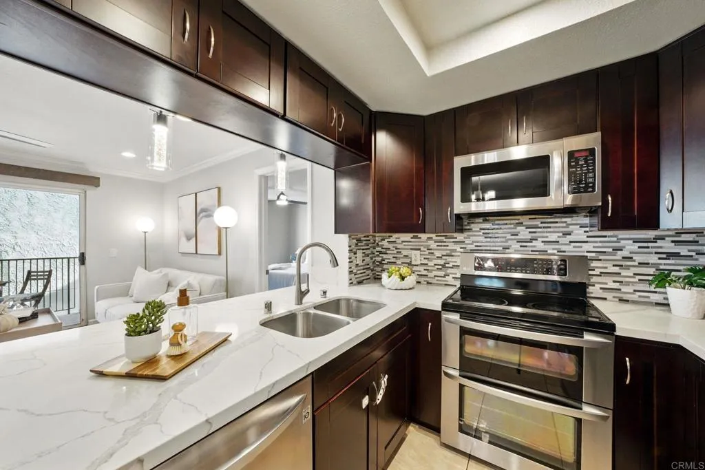 https://cdn.realtyfeed.com/cdn/127/306480235/30096d642becafaa0dcaf84c94221e60.webp