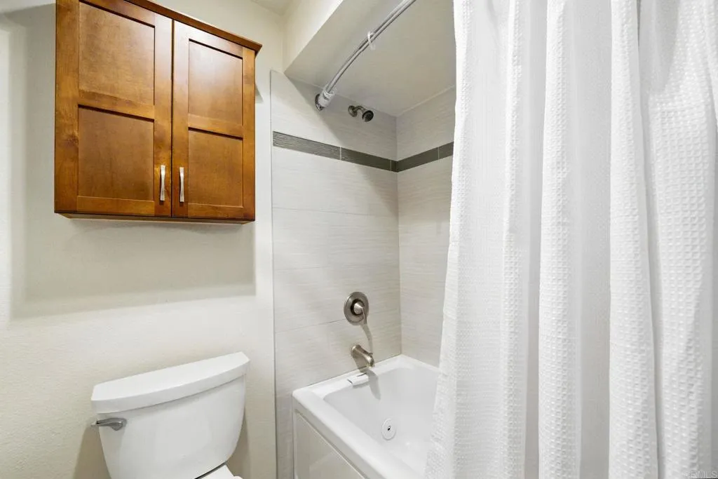 https://cdn.realtyfeed.com/cdn/127/306480235/3c71a5a5ddf522eb477ab518178cea8c.webp