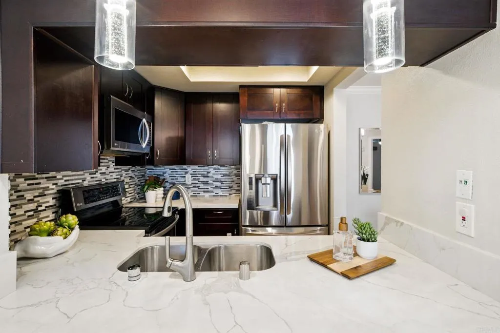 https://cdn.realtyfeed.com/cdn/127/306480235/460d8b8c24a00a8231f5d225569be586.webp