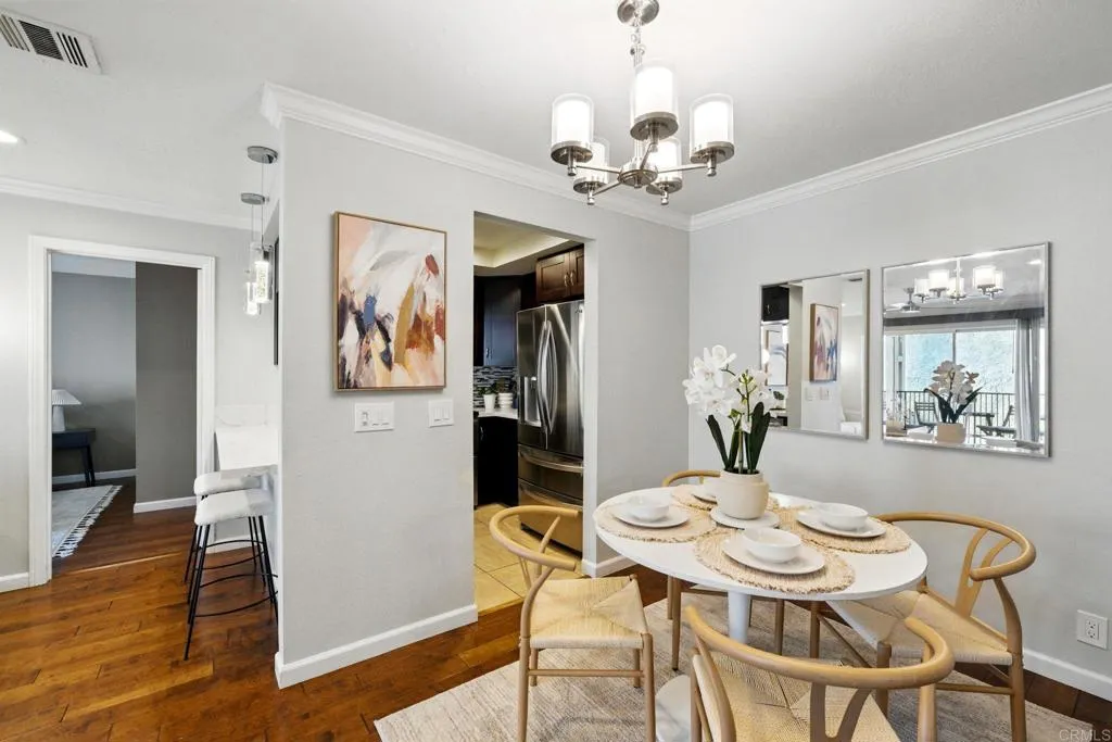 https://cdn.realtyfeed.com/cdn/127/306480235/51b962db630fec29cc57416467d6b43e.webp