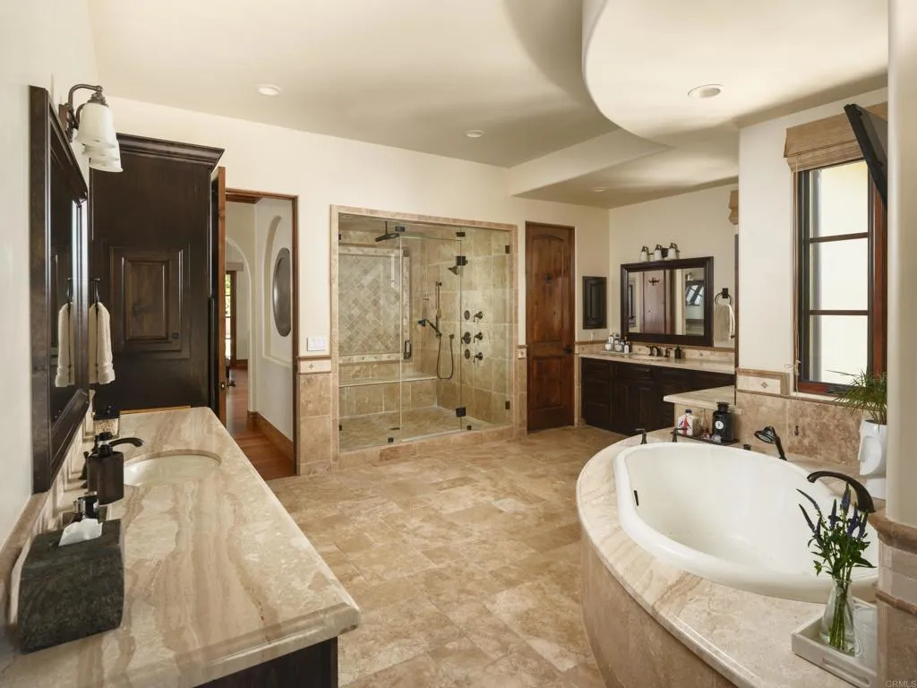 https://cdn.realtyfeed.com/cdn/127/306480313/b32e317a115ead242b1bade1b31dd438.webp