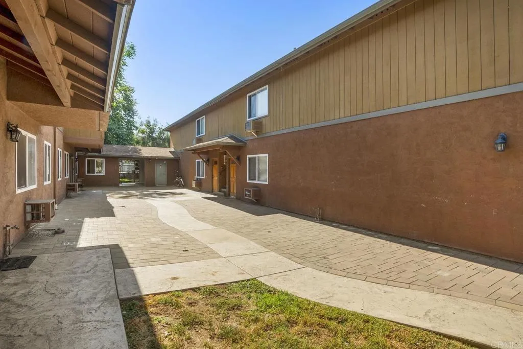 https://cdn.realtyfeed.com/cdn/127/306480315/75f39f938c19d6fd182cbda90fb15f88.webp