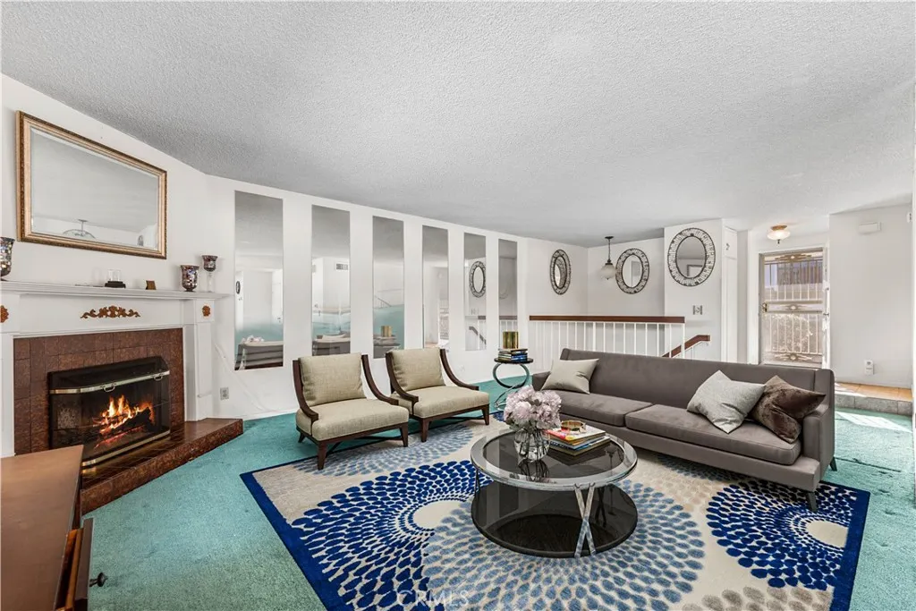 Photo #6: SR25146018 Listing 