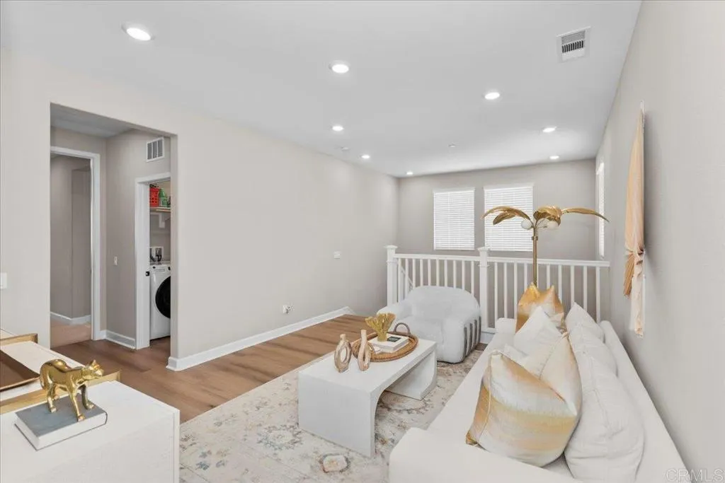 https://cdn.realtyfeed.com/cdn/127/306480592/1f9b3c4b51ba0a25b964481ae80a933d.webp