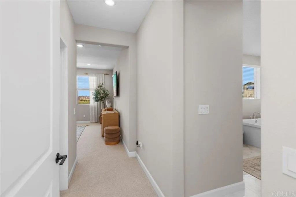 https://cdn.realtyfeed.com/cdn/127/306480592/21d69536ec12fbf8378c66d50209bf78.webp