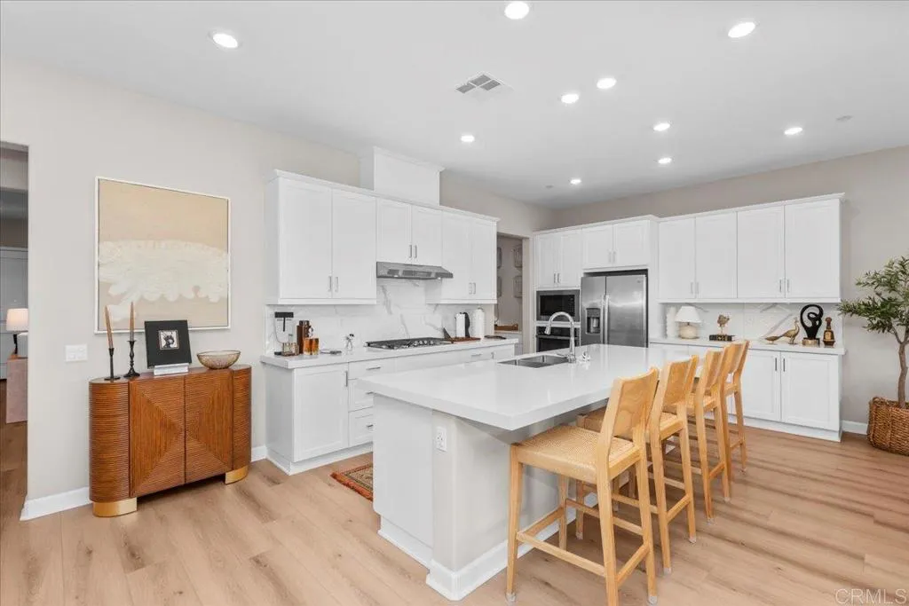 https://cdn.realtyfeed.com/cdn/127/306480592/bdadacdae472cc8066c215c3b4781be5.webp