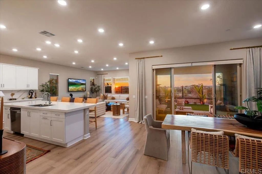 https://cdn.realtyfeed.com/cdn/127/306480592/c3d30094b27193c414c568d6d12e140f.webp