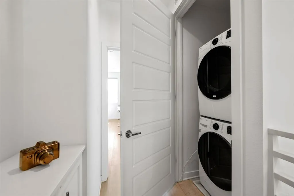https://cdn.realtyfeed.com/cdn/127/306480710/9c4e38f8c66dedd031771ff504162ef3.webp
