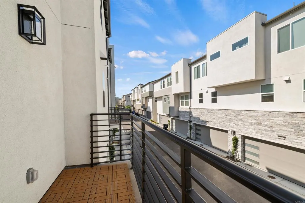https://cdn.realtyfeed.com/cdn/127/306480710/b9d3d64eabb21ebe8bf58a3e4a1e1bc0.webp