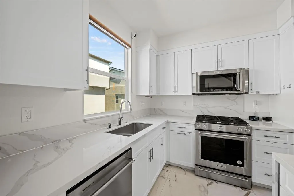 https://cdn.realtyfeed.com/cdn/127/306480710/e4b29ffd30647d636cfef115b8ffd10b.webp