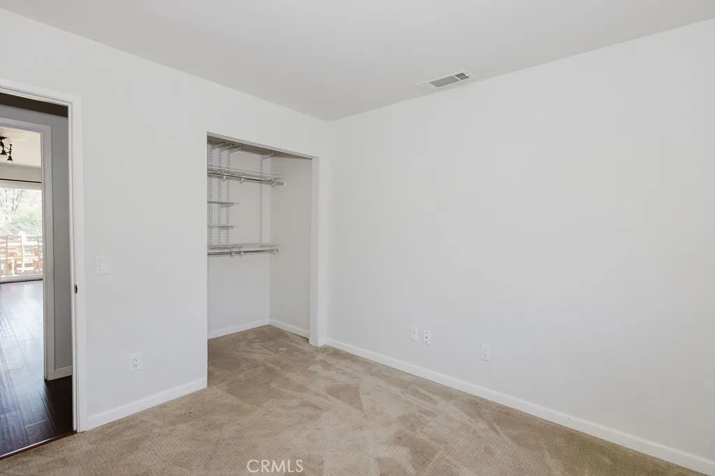 https://cdn.realtyfeed.com/cdn/127/306480787/5b88dcbce8149367a324b51f16182fee.webp