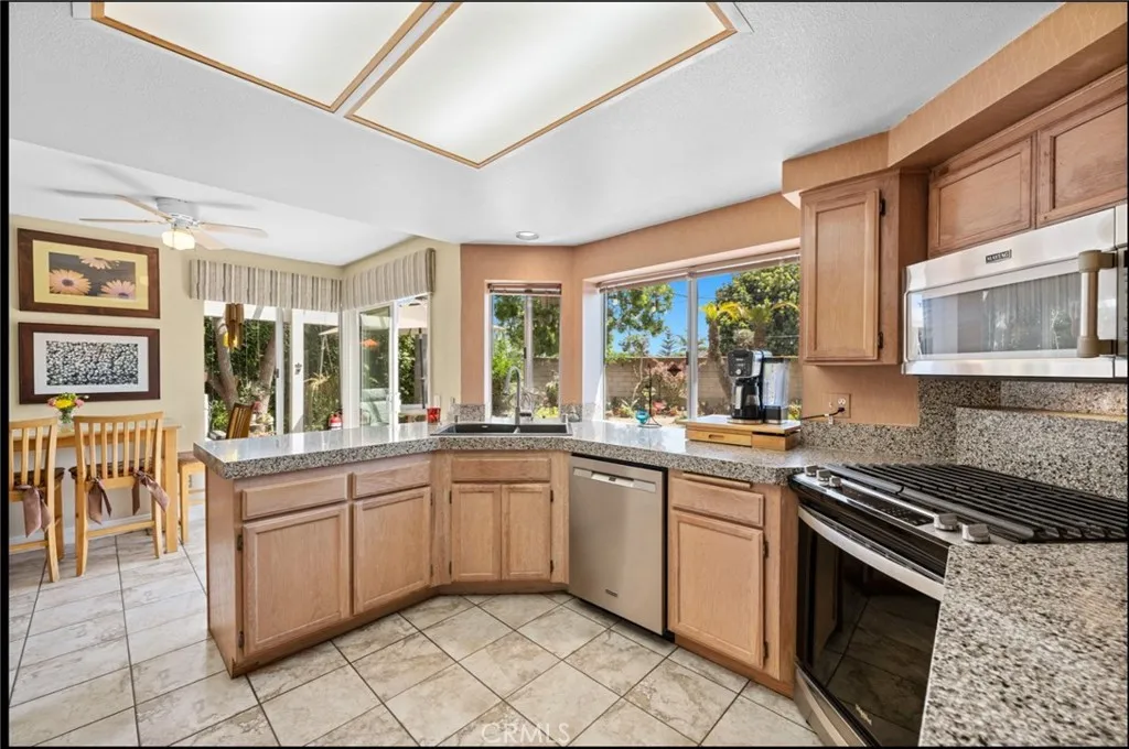 https://cdn.realtyfeed.com/cdn/127/306480894/5a20bc422e52847f760c77f99db564a9.webp