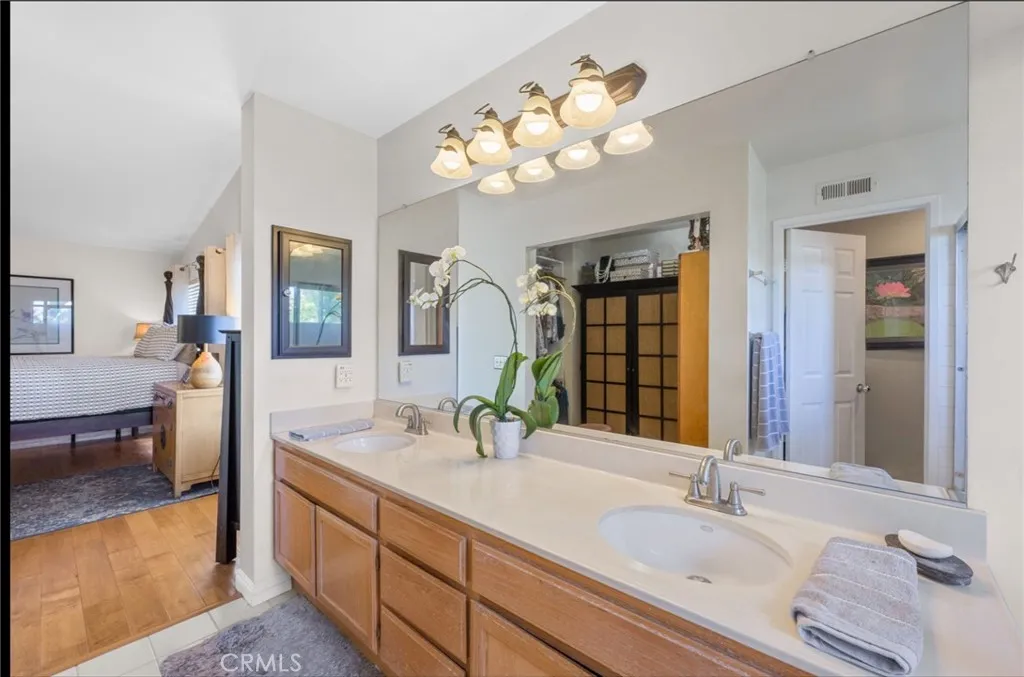 https://cdn.realtyfeed.com/cdn/127/306480894/f4aa14523c3764ffc4f70a0b333ba2cb.webp