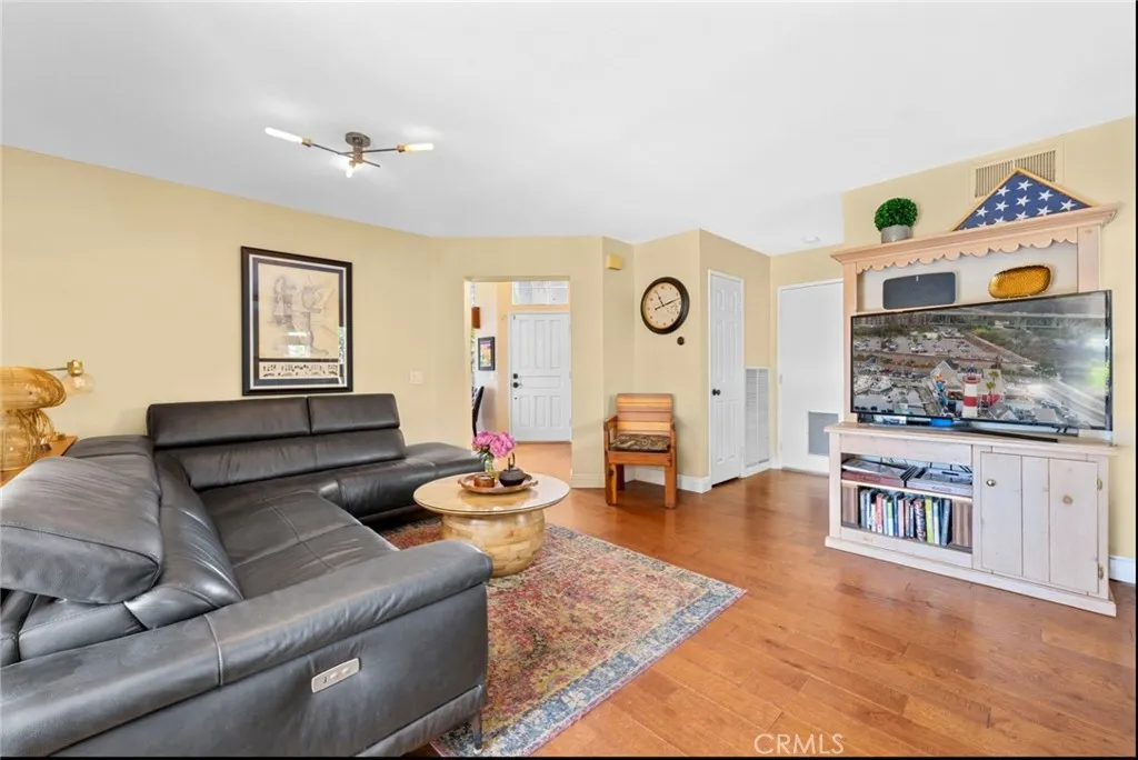 https://cdn.realtyfeed.com/cdn/127/306480894/f838464c28d8091258ede2be63b79ce8.webp