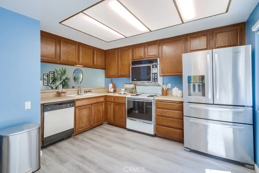 https://cdn.realtyfeed.com/cdn/127/306481265/30b88513d226c114d59e7e185a936d68.webp