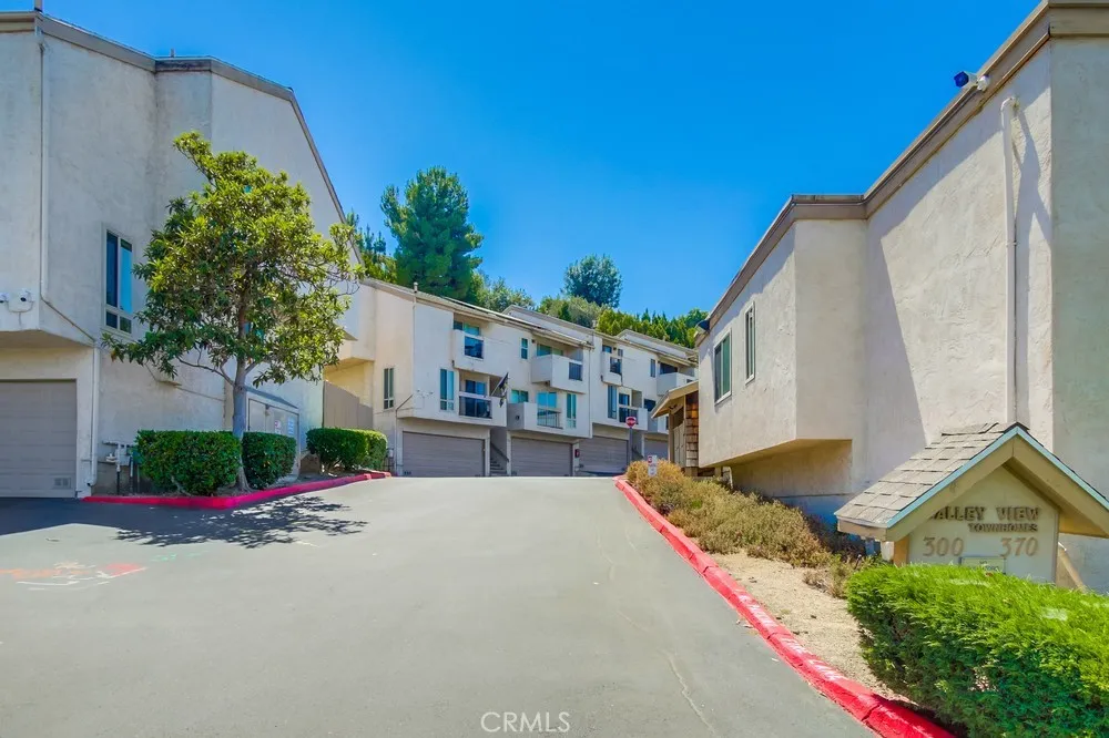 https://cdn.realtyfeed.com/cdn/127/306481265/53f4d0ee54b9b974f9e445f196173e6e.webp