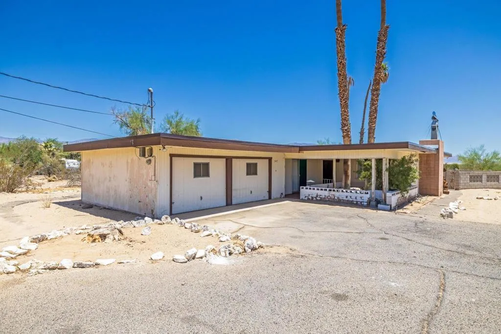 https://cdn.realtyfeed.com/cdn/127/306481354/98f8c2221d8e4fc41e44bbe04062b5d9.webp