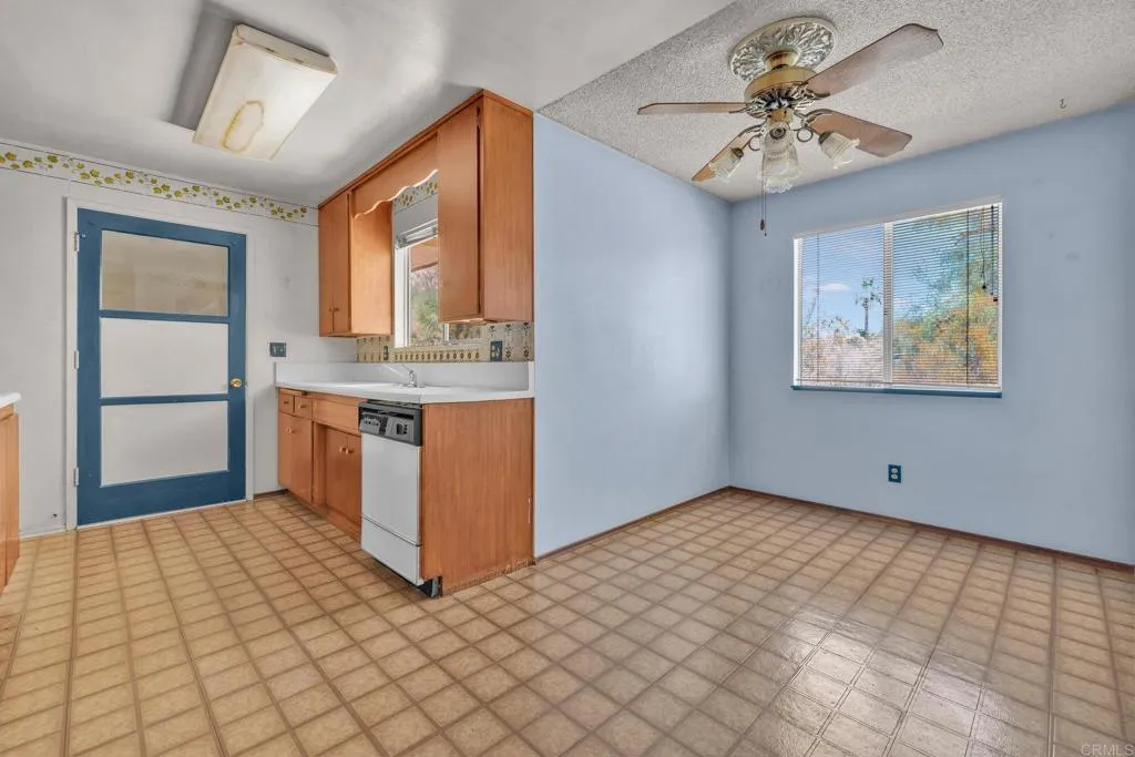 https://cdn.realtyfeed.com/cdn/127/306481354/c36bfe3f4f4ee817f42896f9c2e4dcaa.webp