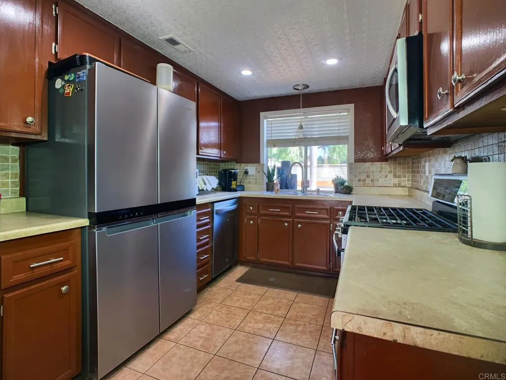https://cdn.realtyfeed.com/cdn/127/306481408/46d7dddda0473efdd1b33e0ee755d8ef.webp