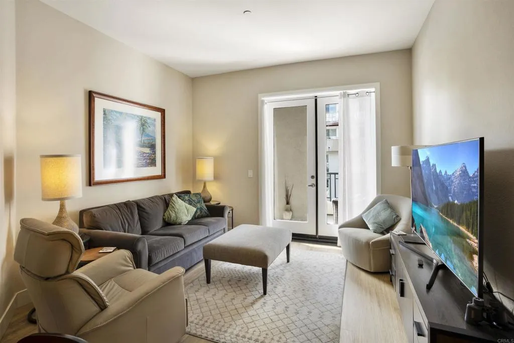 https://cdn.realtyfeed.com/cdn/127/306481518/fbabf3aa70b34e7bd754c5a3ca34b34d.webp