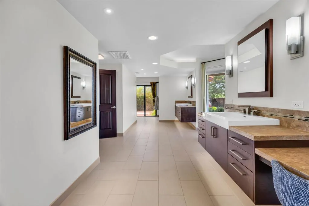https://cdn.realtyfeed.com/cdn/127/306481642/8ee50555ed63bc6242dcff07093794b6.webp