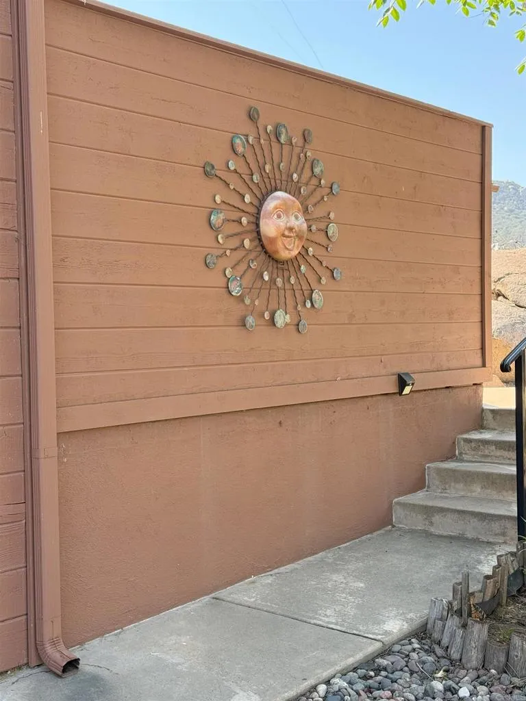 https://cdn.realtyfeed.com/cdn/127/306481802/a7439240bdb22fd5e52d63dd4cb7ae4c.webp