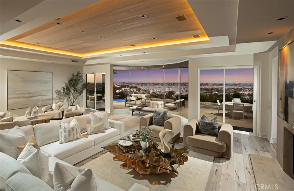 Photo of Corona Del Mar, CA 92625