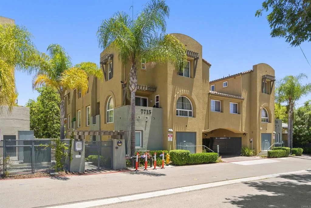 Photo #2: PTP2504945 Listing 