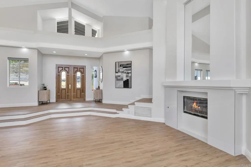 https://cdn.realtyfeed.com/cdn/127/306481956/5bb6c6398d6815f041048b59330b75fb.webp