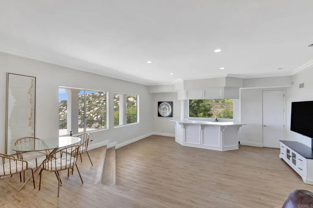 https://cdn.realtyfeed.com/cdn/127/306481956/847fbc531761da19e2e2f5ebf1822150.webp