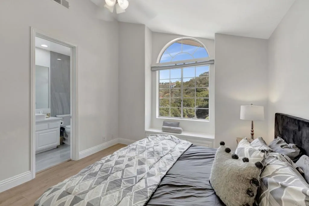 https://cdn.realtyfeed.com/cdn/127/306481956/a1924e77a3ff17b41d18afdac24a0a6b.webp