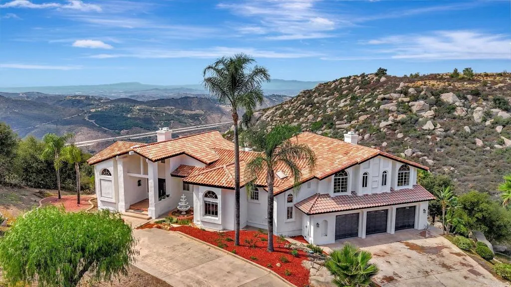 https://cdn.realtyfeed.com/cdn/127/306481956/da84b44b17022d9f71768a0871741a2a.webp