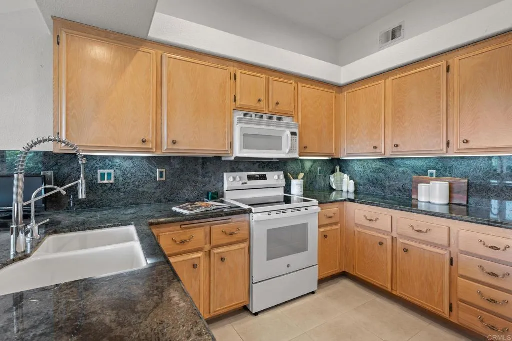 https://cdn.realtyfeed.com/cdn/127/306481976/6a0401cf4fbce78db0f6cd53004d5b24.webp
