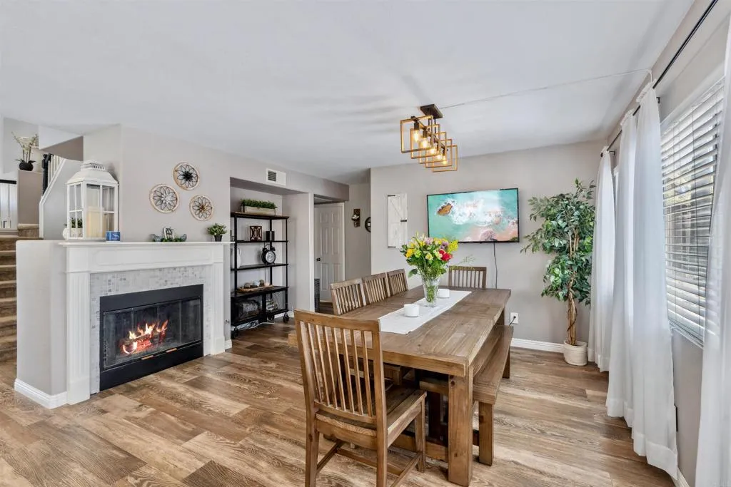 https://cdn.realtyfeed.com/cdn/127/306482005/ecb63b75cbd17eaea8586a73b7ab1a0f.webp