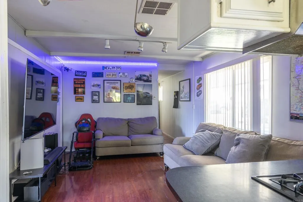 https://cdn.realtyfeed.com/cdn/127/306482035/4e8fa9ddefb0005980df3d86fe0f4c4d.webp